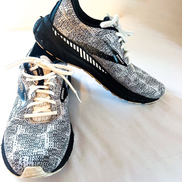 Brooks Women's Adrenaline Gts 21 White/Grey/Black Running Shoes Size 11 Medium - Picture 11 of 14